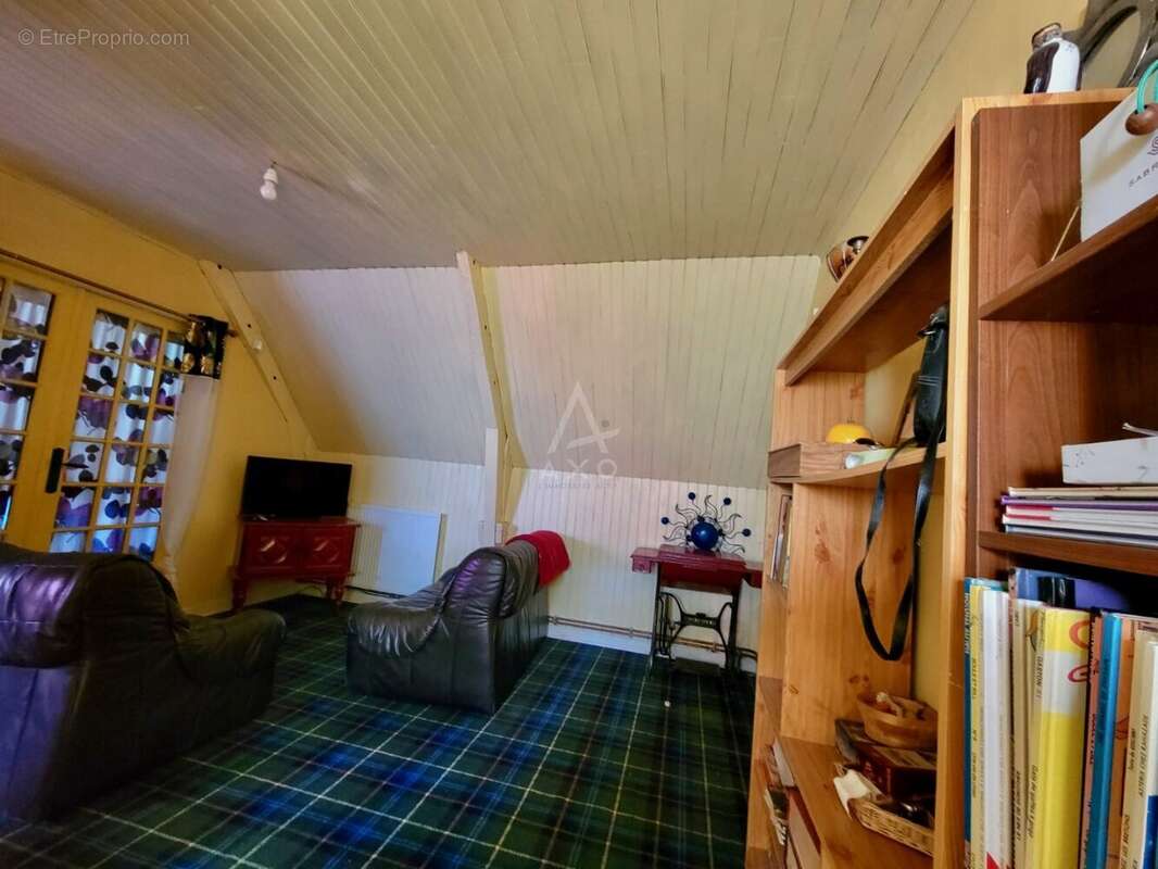 Authentique maison de caractère sur une parcelle de 4470m2 - photo 10