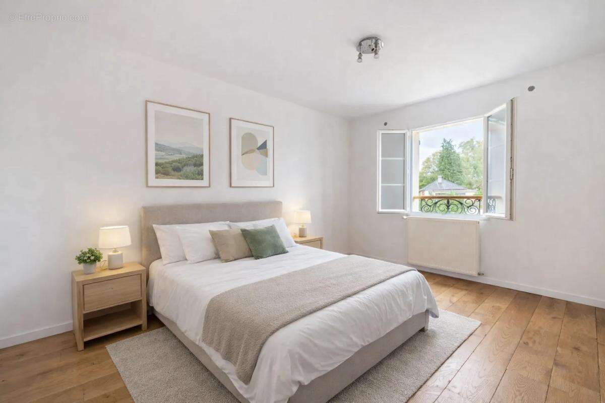 Maison à SAINT-LEGER-EN-YVELINES