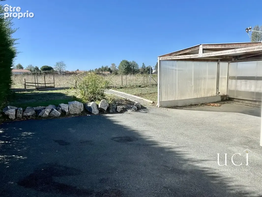 Maison 5 pièces 92 m² à vendre à Saint-Martin-Des-Noyers (85140) - photo 2
