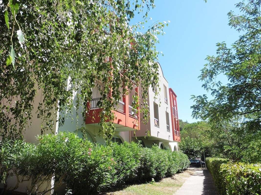 Appartement à LAMALOU-LES-BAINS