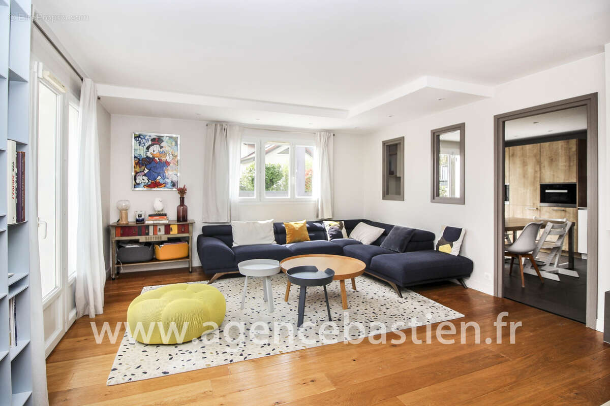 Maison à DIVONNE-LES-BAINS