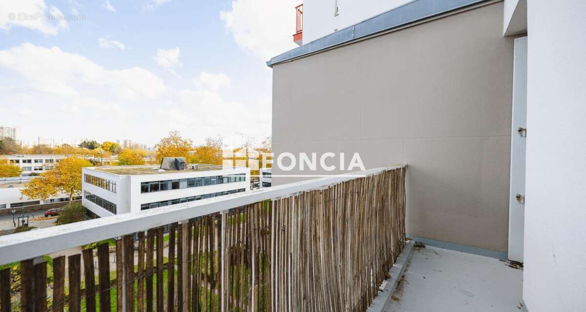 Appartement t4 - 83m2 - face au metro henri freville - photo 6