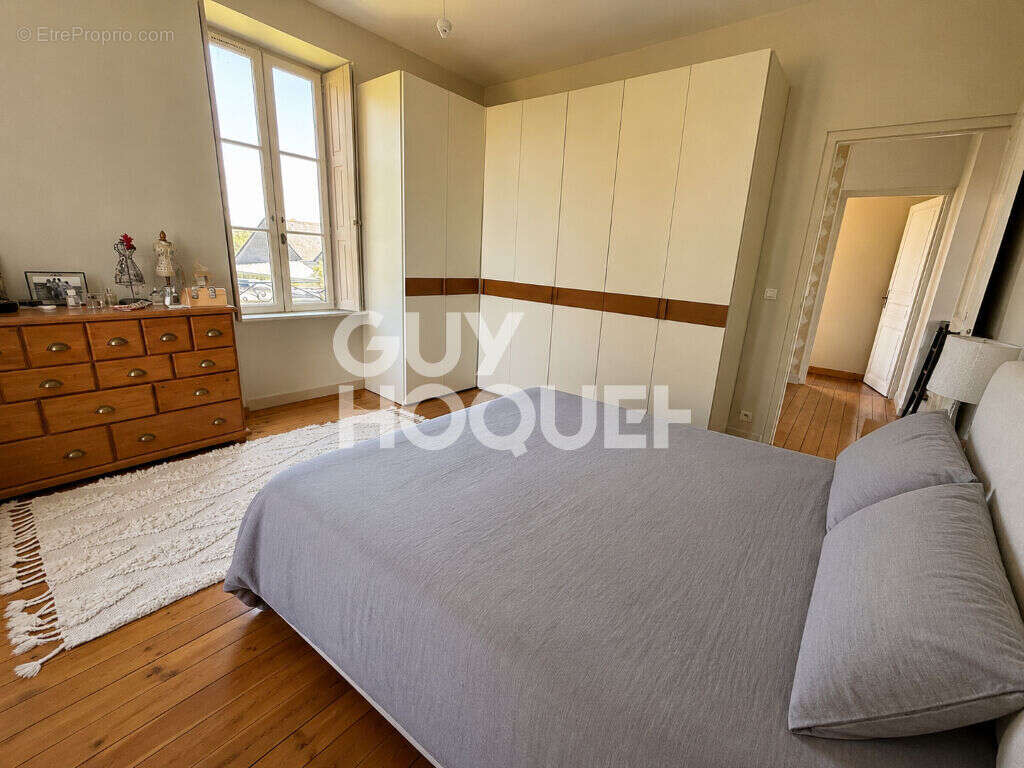 Maison à DOL-DE-BRETAGNE