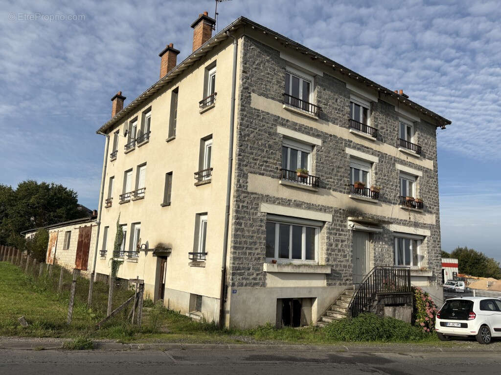 Appartement à LUBERSAC