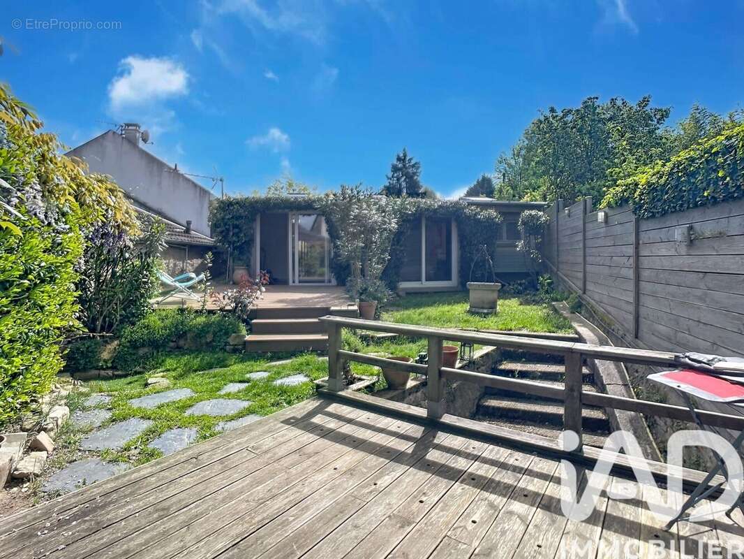 Maison 300 m² à Montlhery  - photo 7