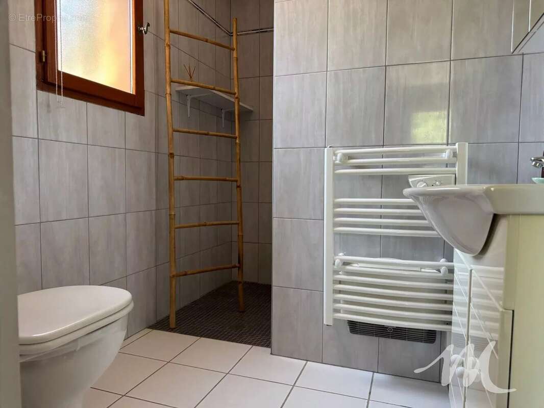 Grande maison de Charme à vendre  à Montmeyan avec Piscine, garage, abri voiture - photo 30