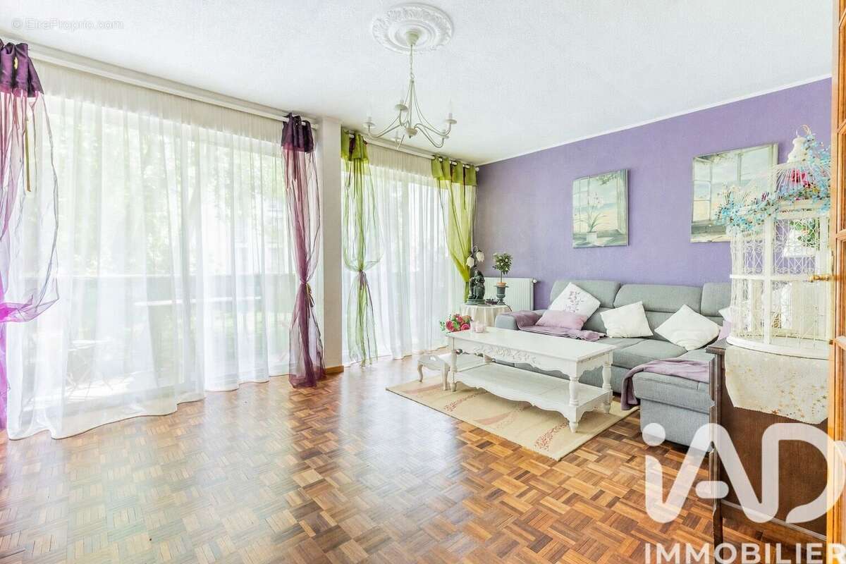 Photo 9 - Appartement à RIS-ORANGIS