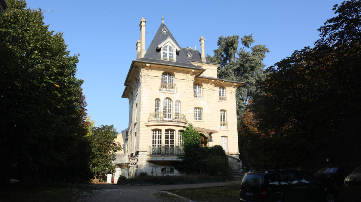 Appartement à FONTAINEBLEAU