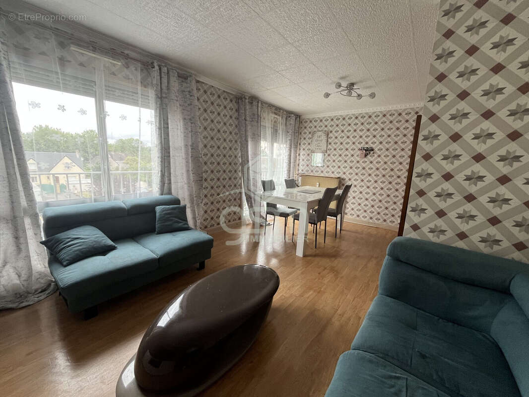 Appartement 66 m² à Joue-Les-Tours  - photo 2