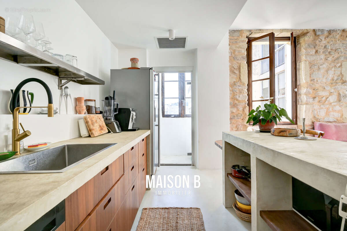 Appartement à MARSEILLE-6E