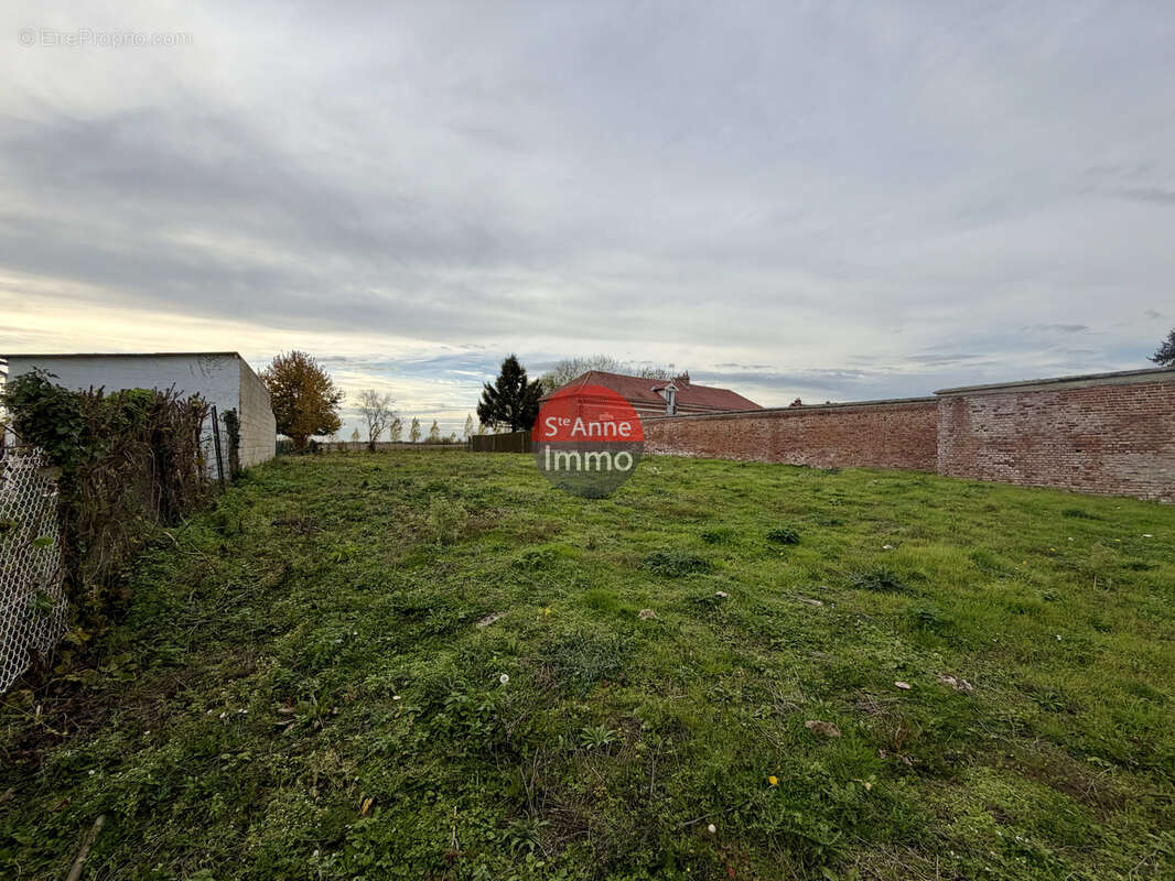 Terrain à DERNANCOURT