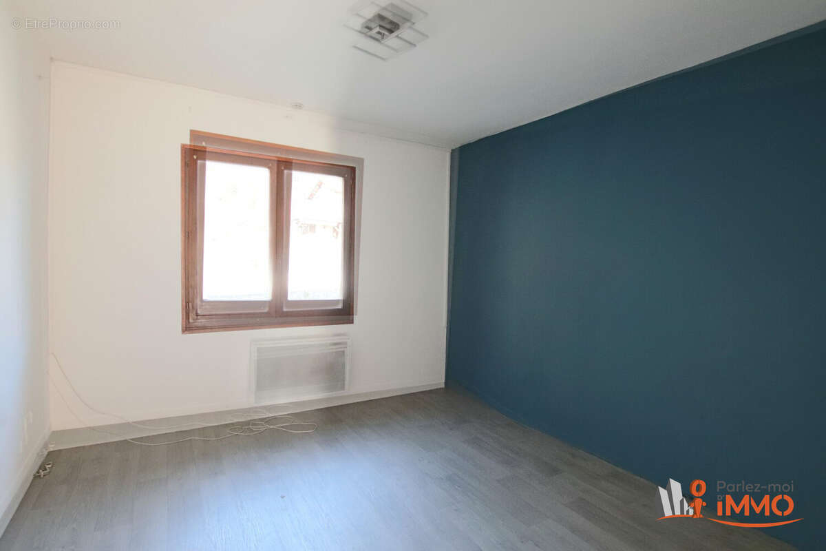 Maison à SAULT-BRENAZ