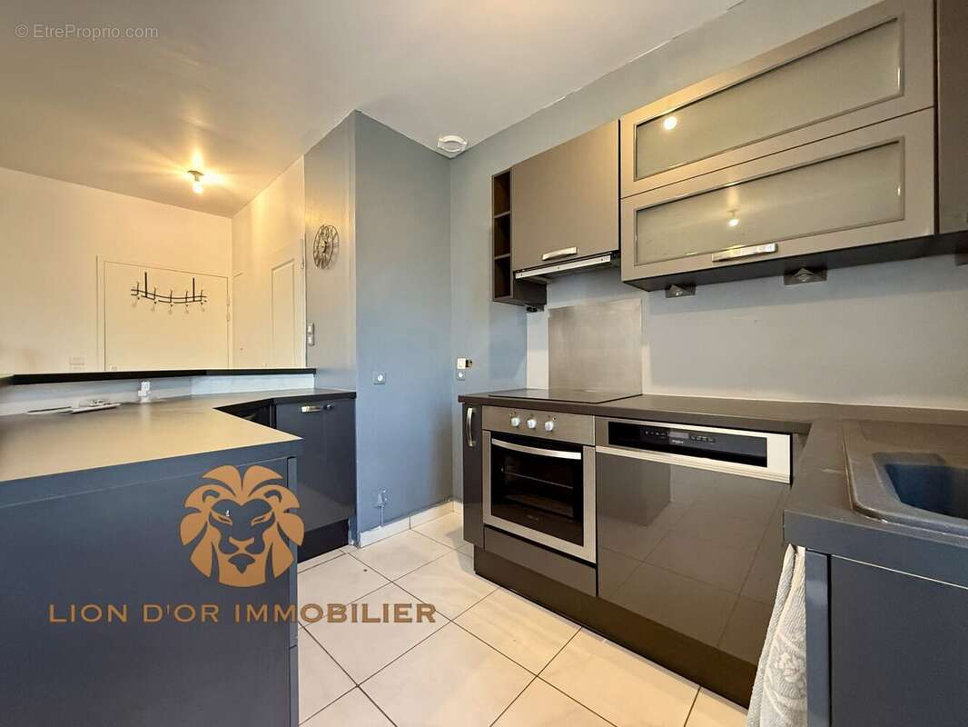 Appartement à NEUVILLE-SUR-SAONE