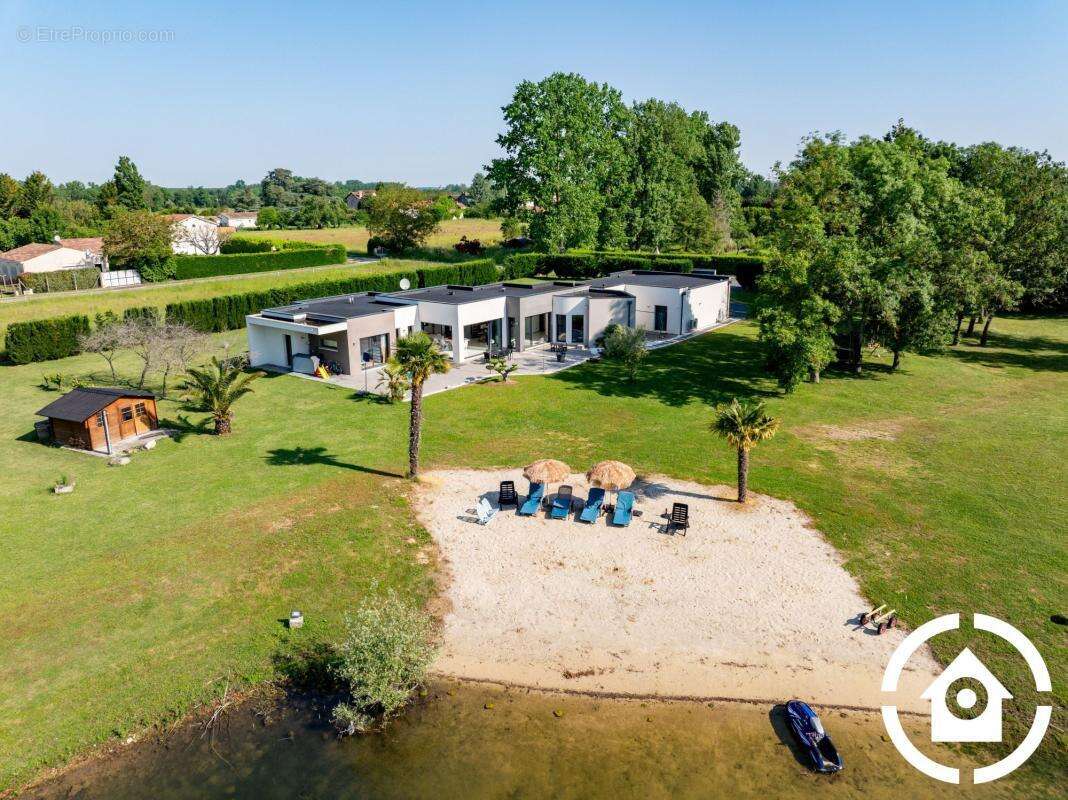 Votre propre Resort Privé : Maison de Prestige avec Étang, Pla - photo 26
