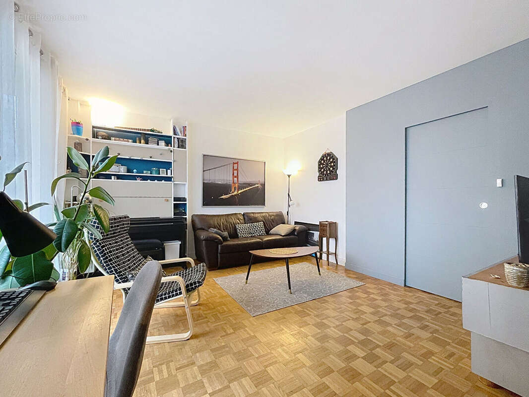 Appartement à NEAUPHLE-LE-CHATEAU