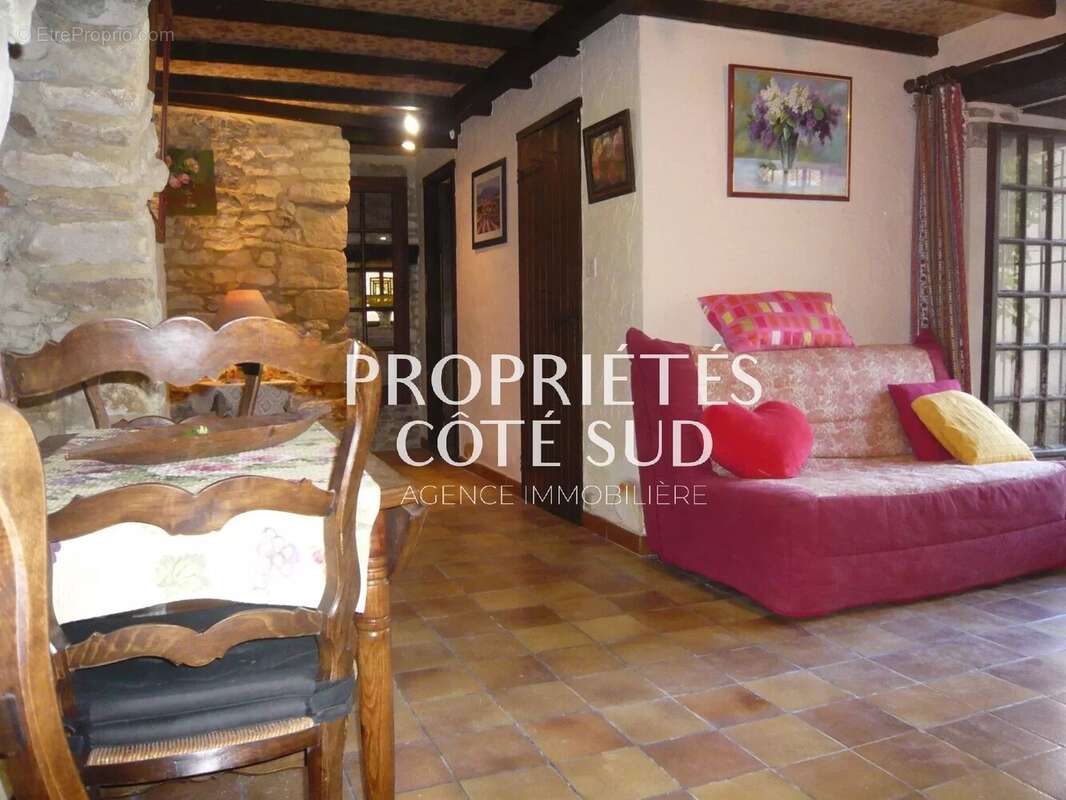 Maison à SAINT-PONS-LA-CALM