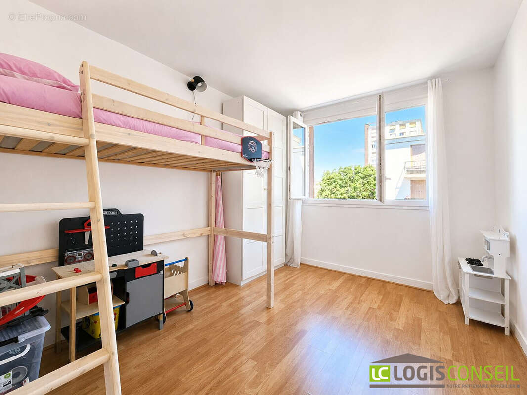 Appartement à BAGNEUX