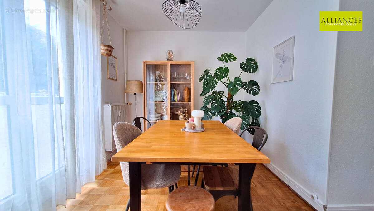 Appartement 3 pièces de 76 m2 Lumineux, chaleureux et idéalement situé ! - photo 7