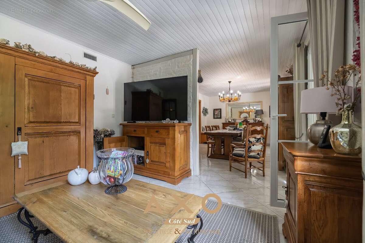 Maison à MAUBEC