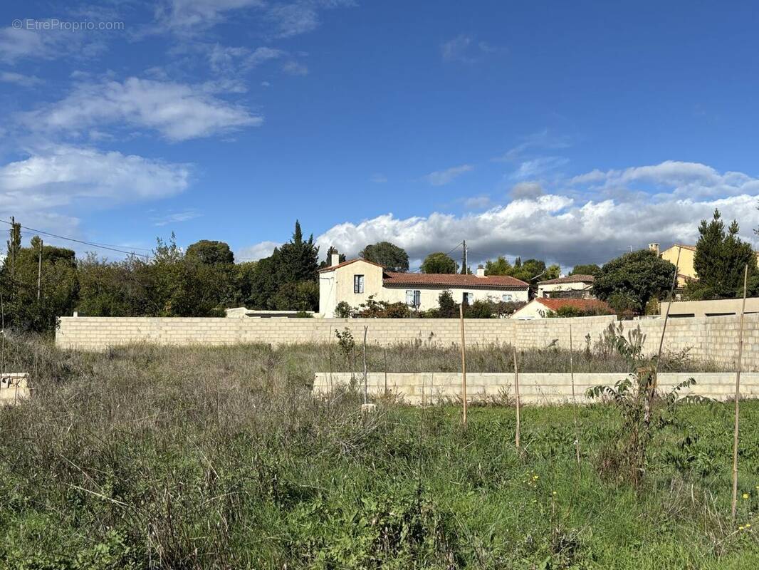 Terrain à SALON-DE-PROVENCE
