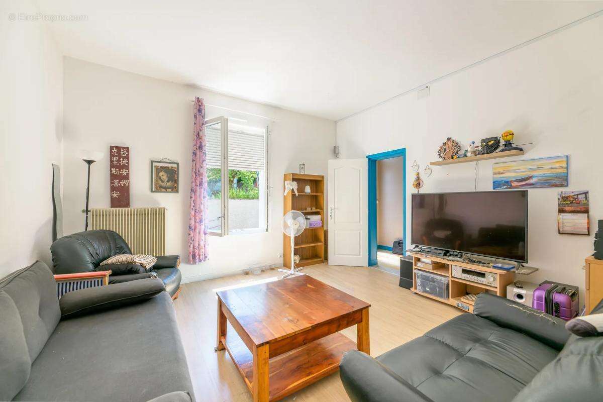 Maison de 5 pièces de 102 m² à Villechauve - photo 4