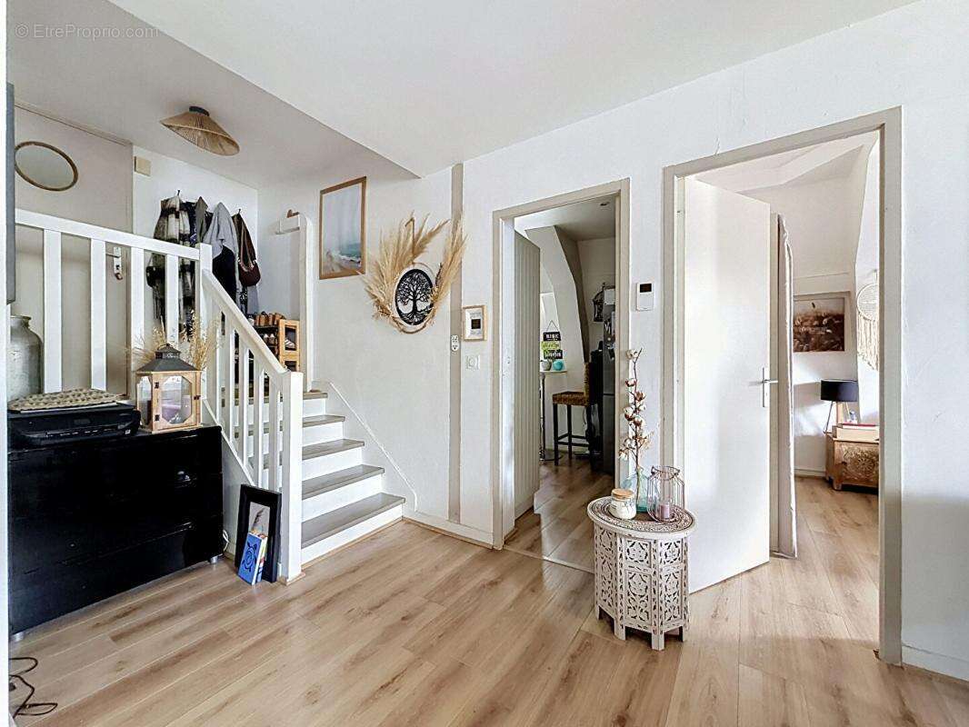 Duplex de charme - centre historique - photo 8