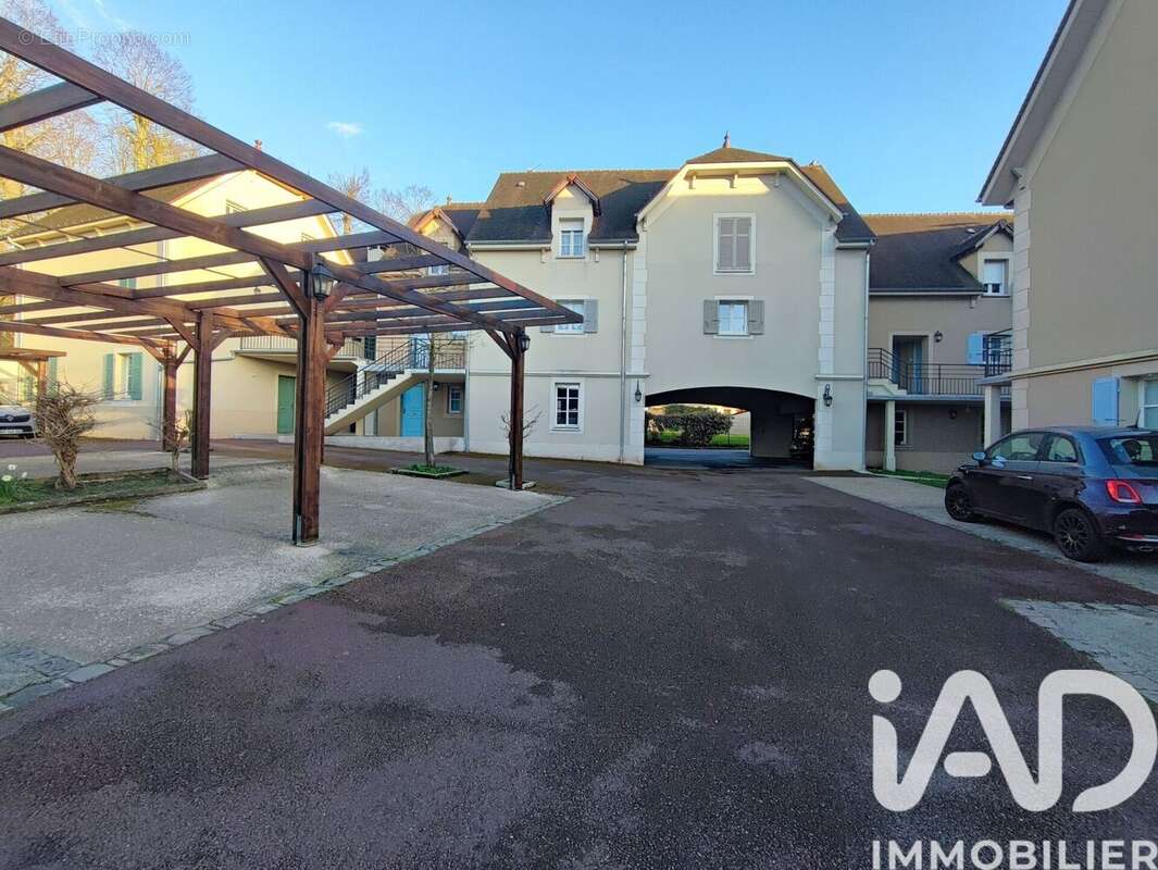 Photo 2 - Appartement à L'ISLE-ADAM