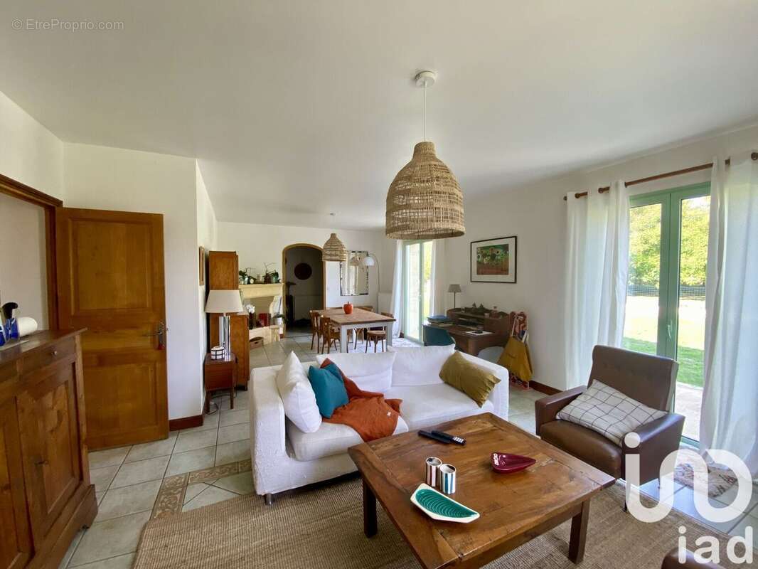 Photo 9 - Maison à SAINT-CYBRANET