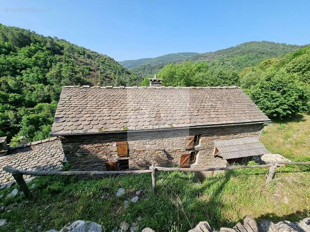 Maison à SAINT-ANDRE-DE-LANCIZE