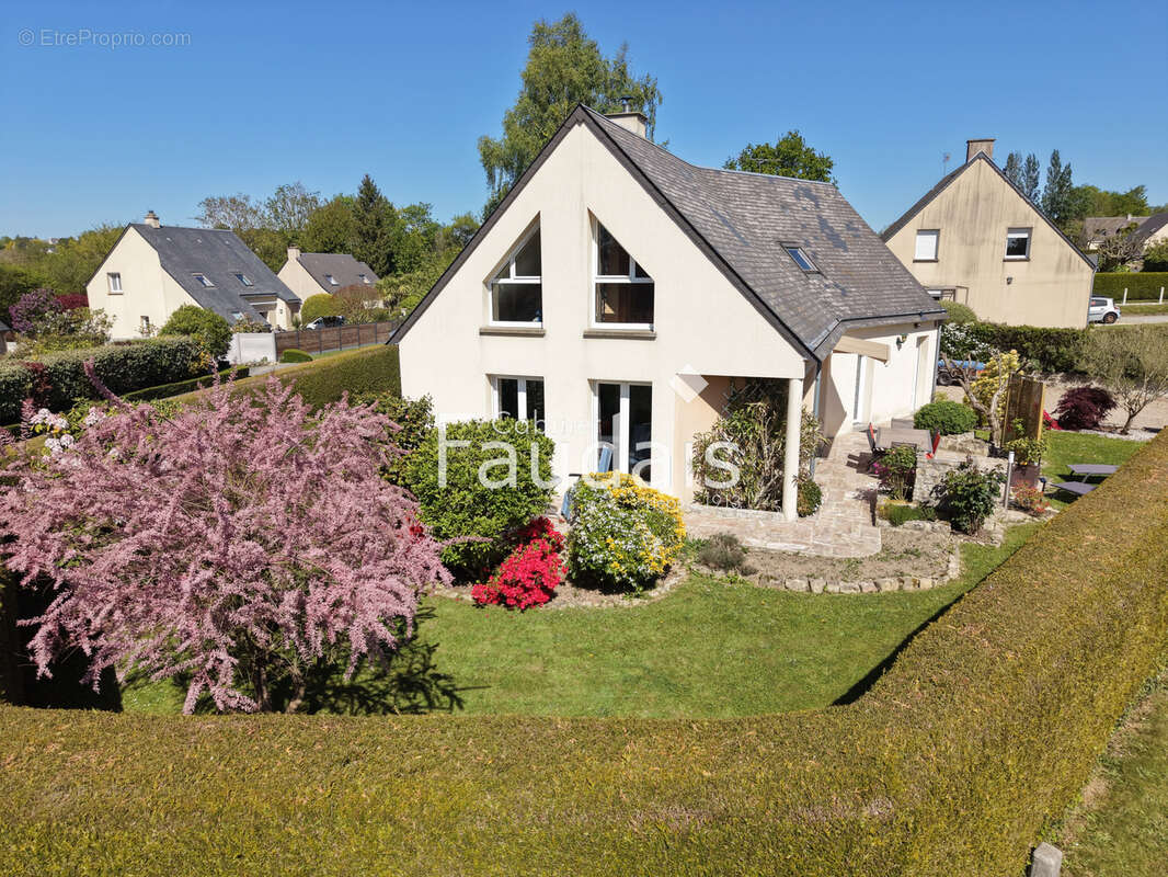 Maison à LA BARRE-DE-SEMILLY