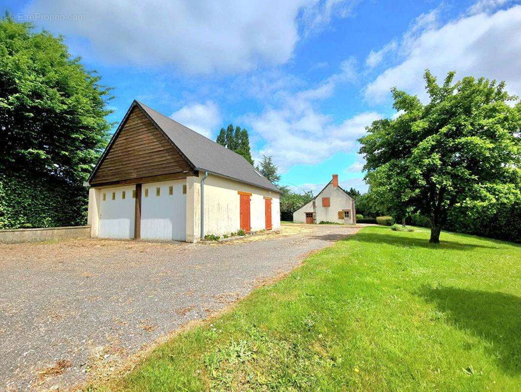 Maison à LA FERRIERE-AU-DOYEN