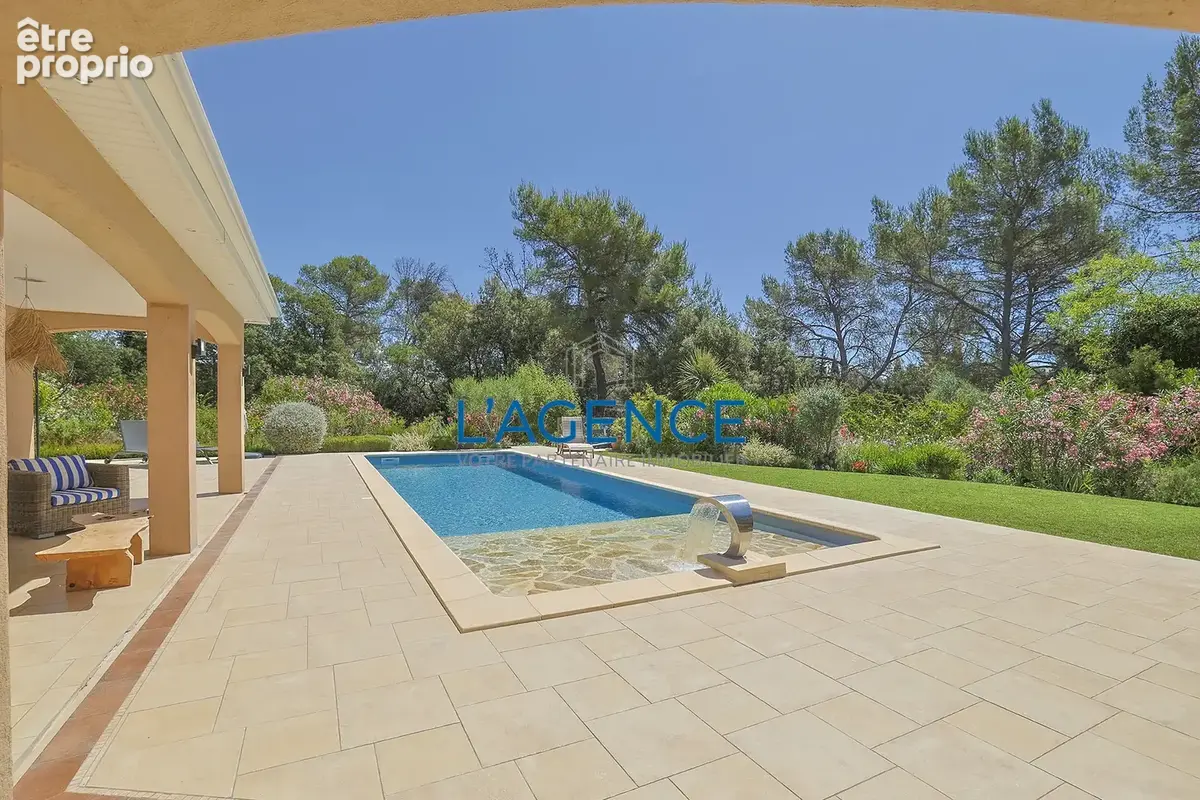 Villa individuelle de 177 m2 de plain pied avec terrain arboré de 2510 m2 - photo 3