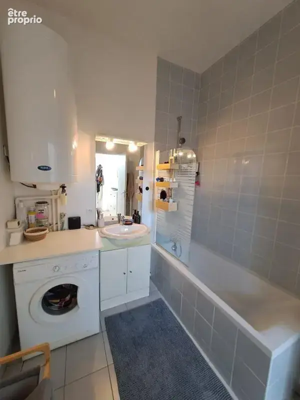 Appartement f2 + 2 places de parking - photo 5