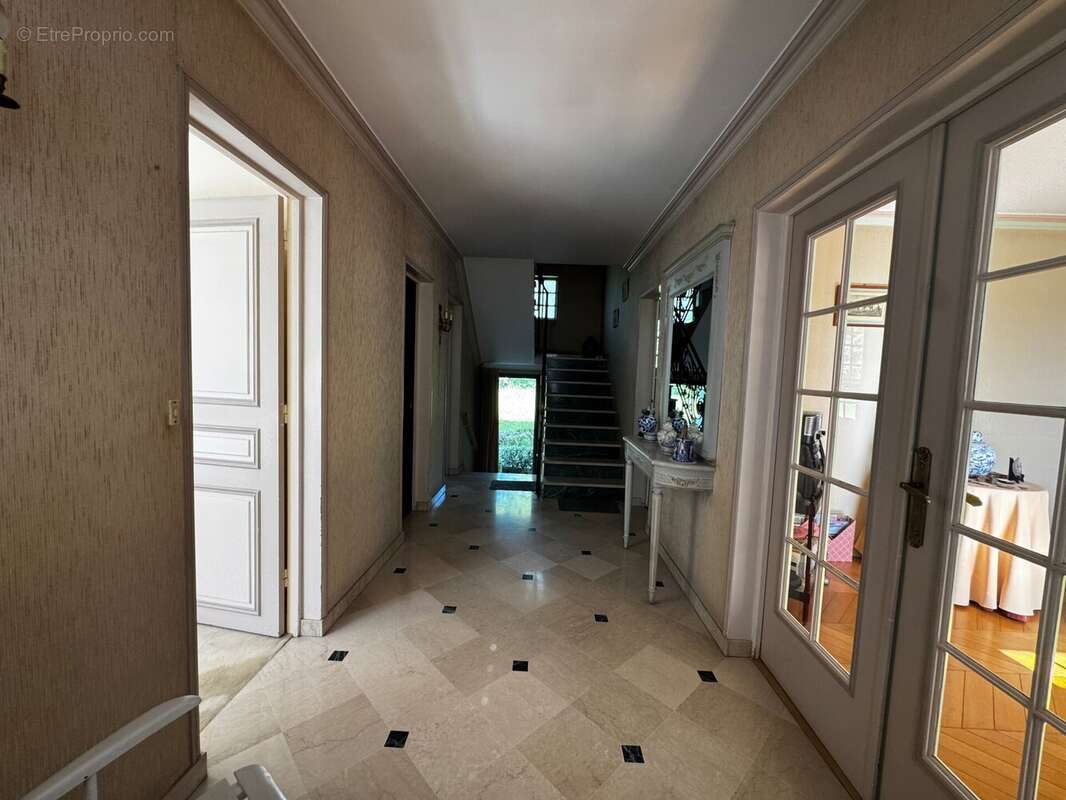 Maison à LIVRY-SUR-SEINE