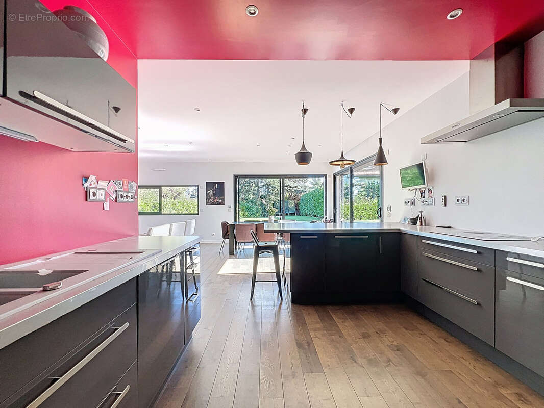 Maison à TASSIN-LA-DEMI-LUNE