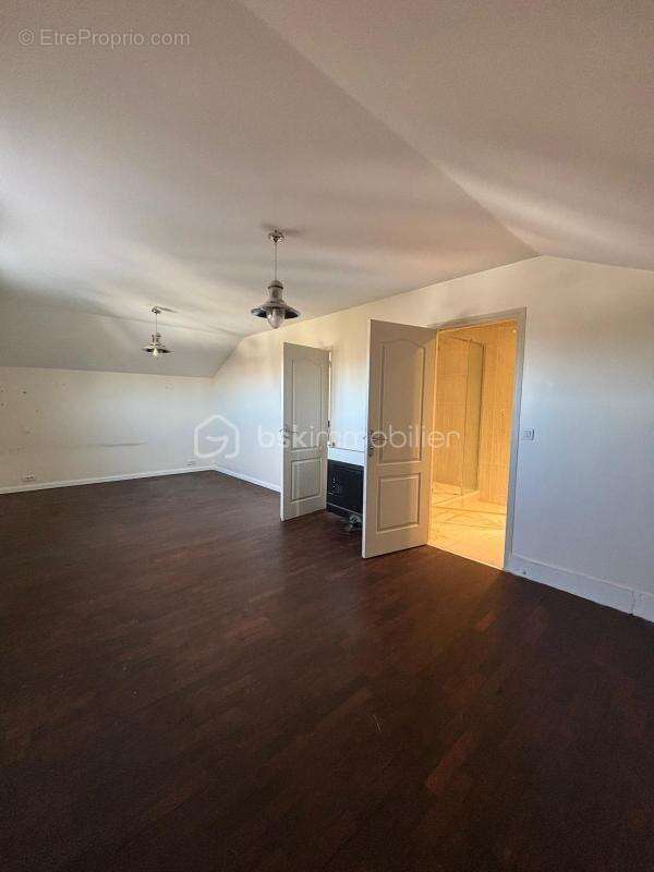 Maison à NEUILLY-PLAISANCE