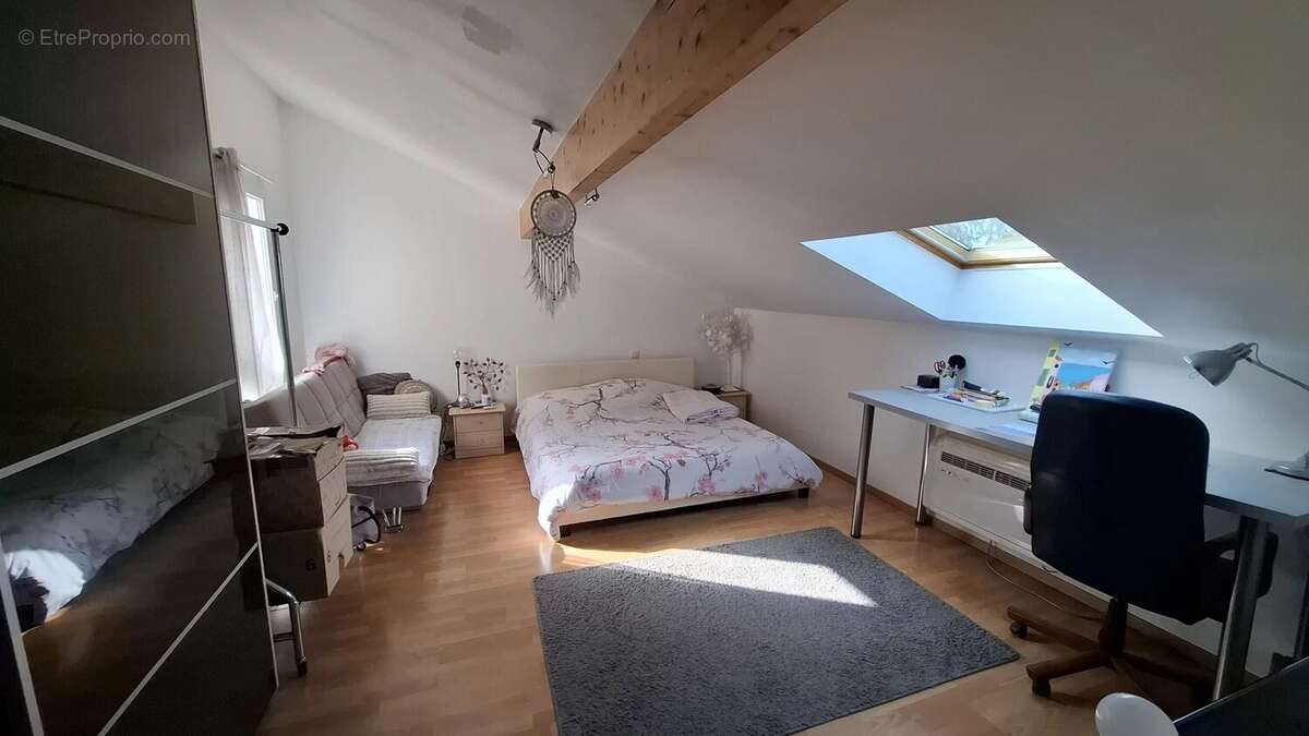 Maison à ECHIROLLES