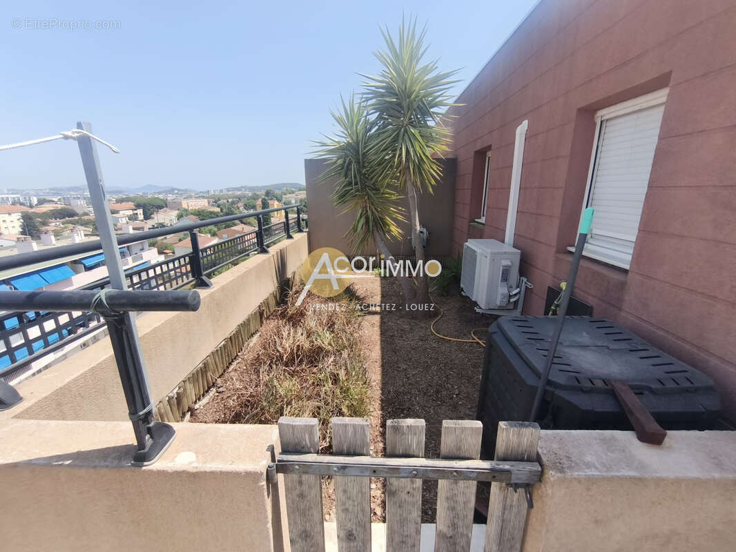 Chateaubanne - t2 toit terrasse + garage - photo 5