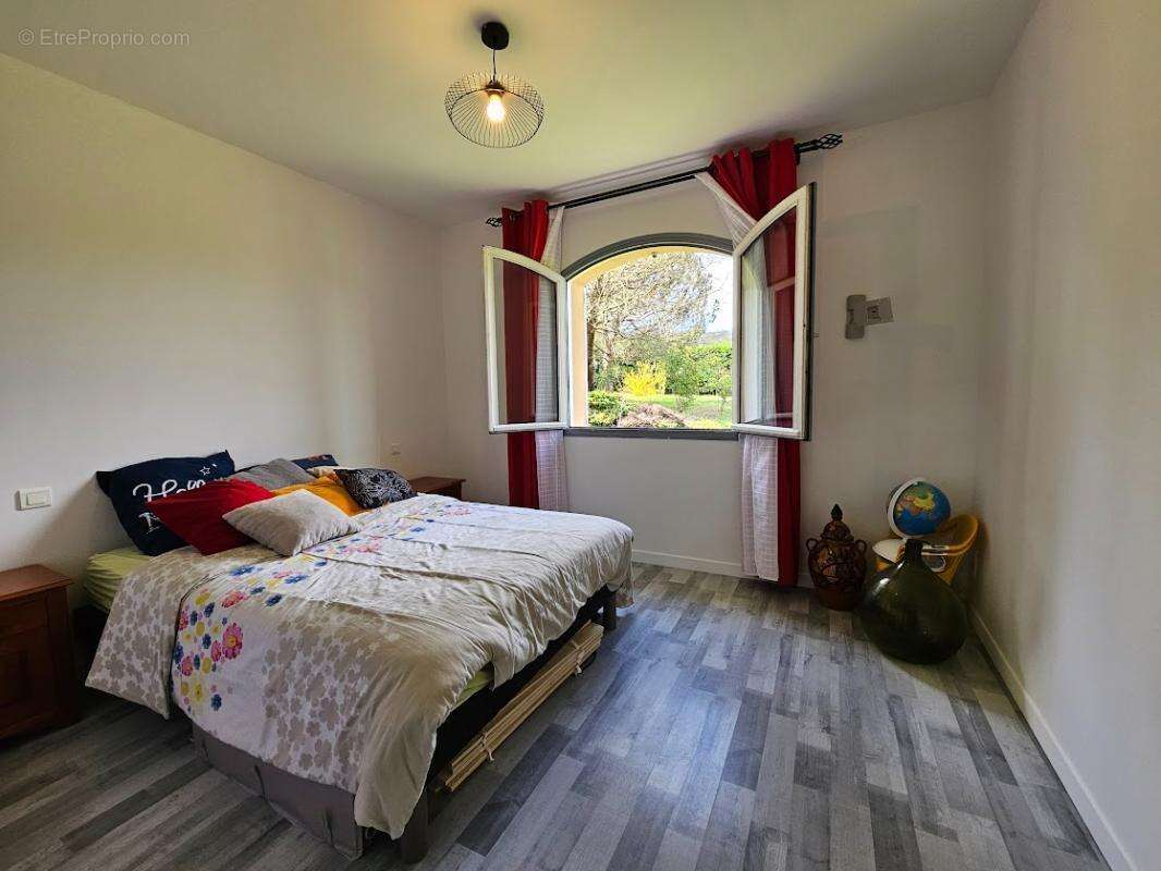 Secteur PUYMIROL : Maison 5 pièce(s) 120 m2 - Garage - Piscine - Jardin - photo 11