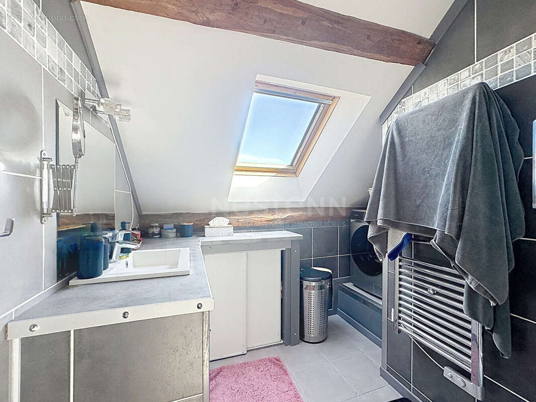 Appartement à LAMORLAYE