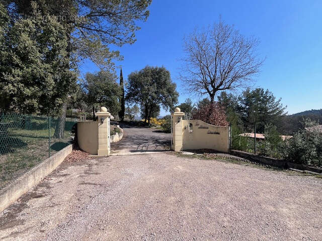 Maison à PEYROLLES-EN-PROVENCE