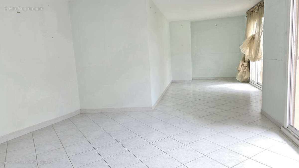 Appartement à MARSEILLE-9E