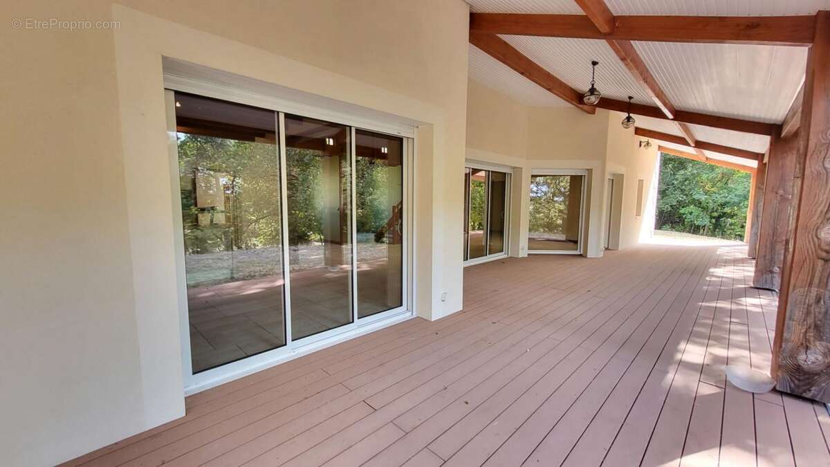 Maison à MONTPON-MENESTEROL