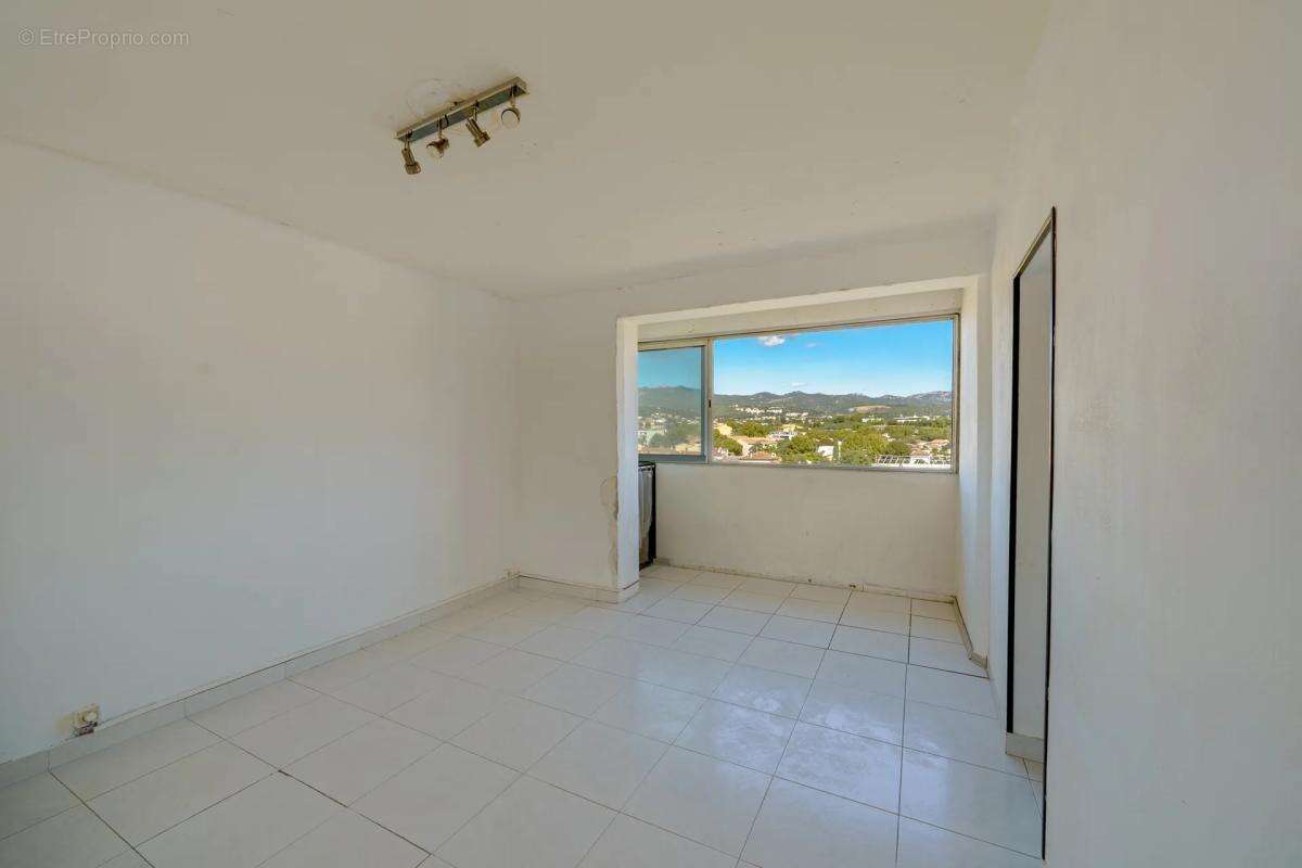Appartement à MARSEILLE-13E
