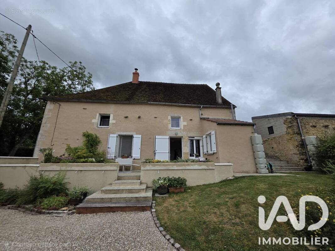 Photo 1 - Maison à CORVOL-D'EMBERNARD