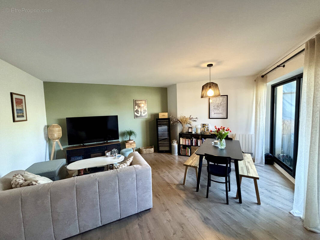 Appartement à BORDEAUX