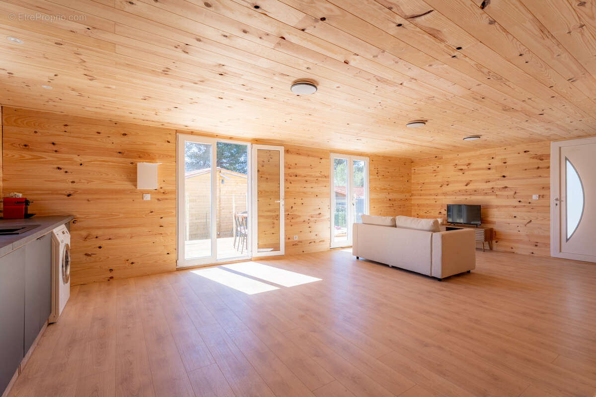 Maison à LE CASTELLET