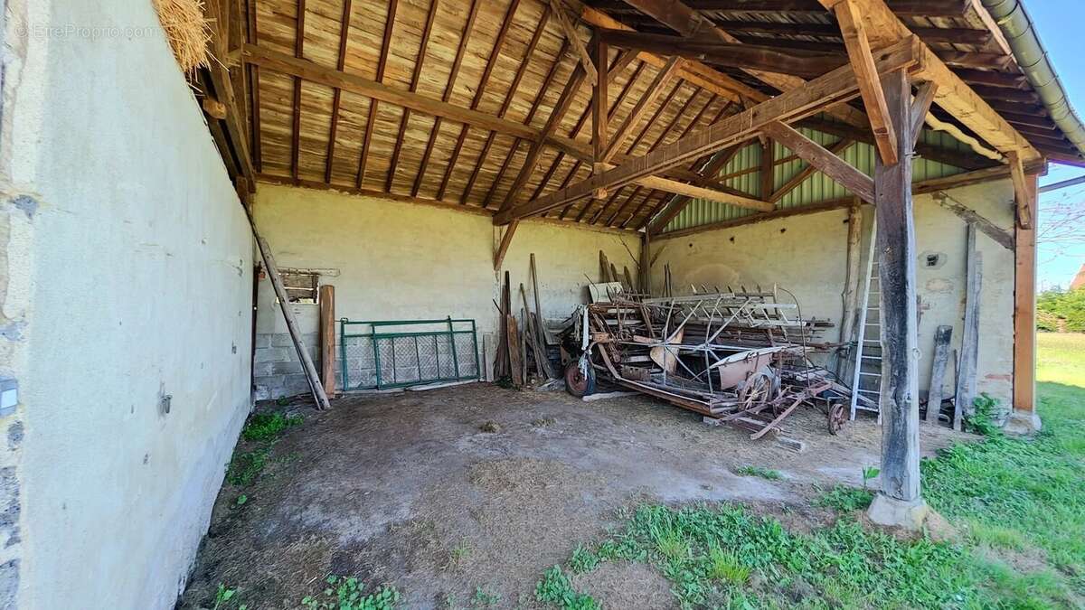 Maison à CONTIGNY