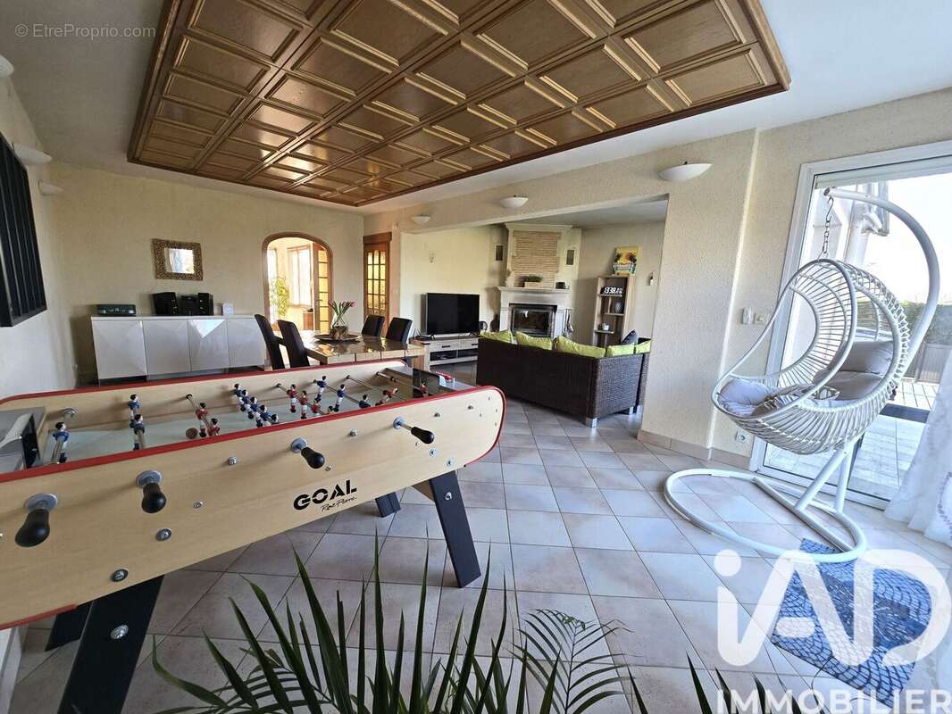 Maison 161 m² à La Boissiere-Sur-Evre  - photo 7