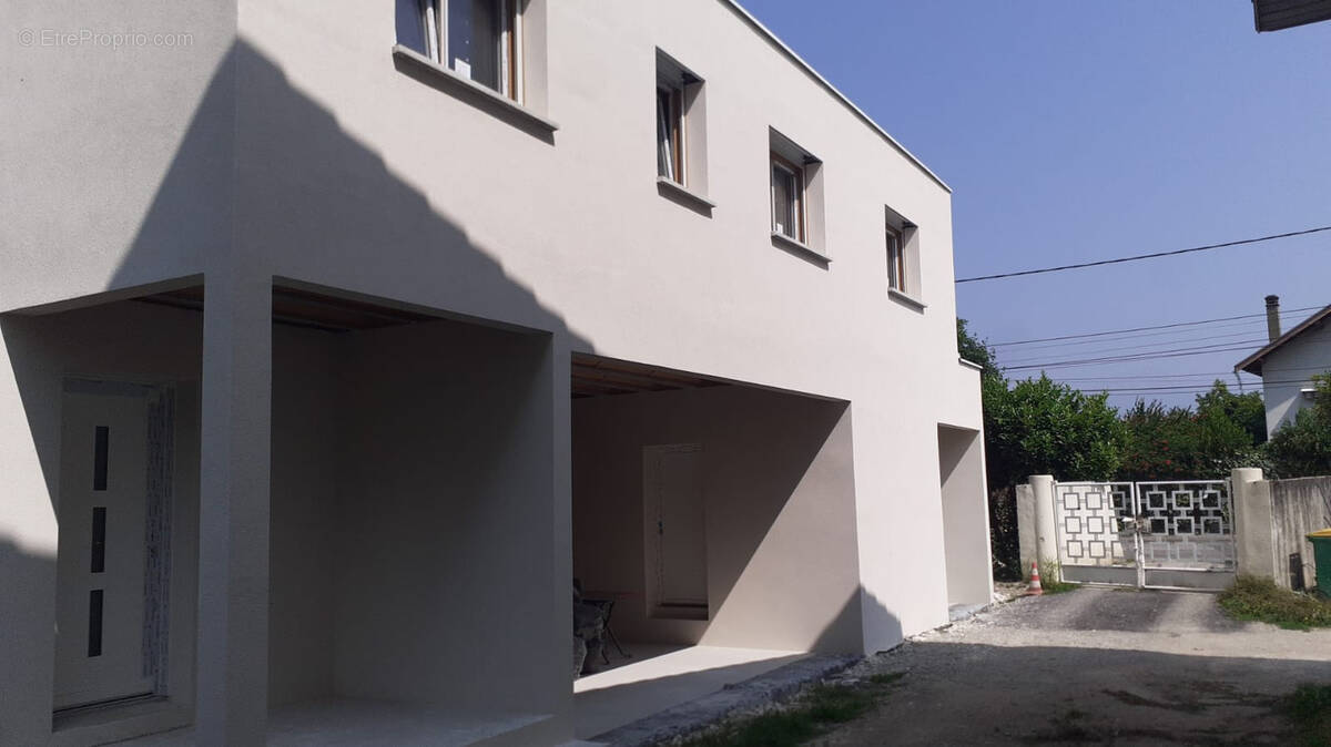 Maison à ECHIROLLES